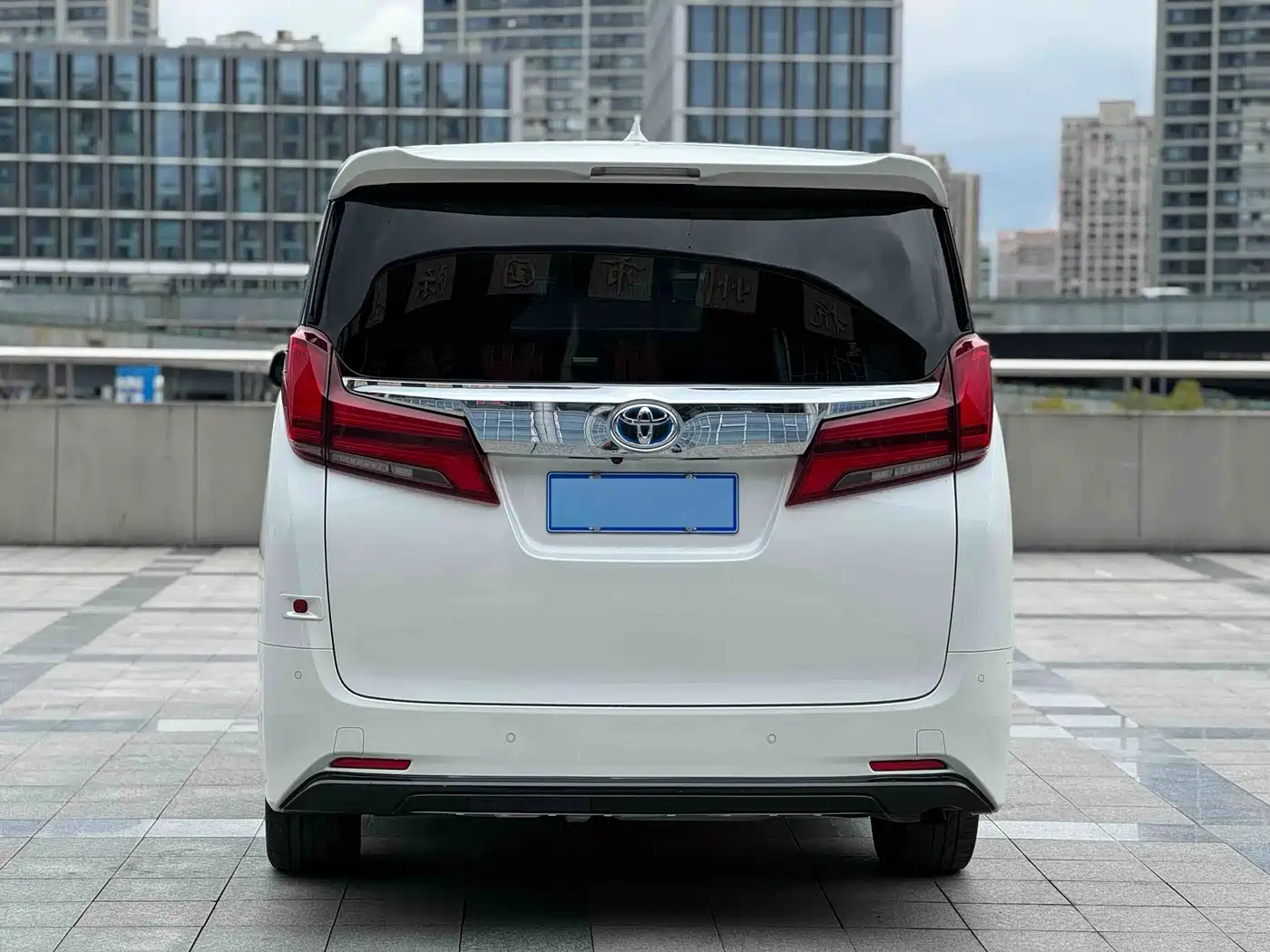 Toyota Alphard 2020 Hybrid 2.5L Luxury Edition фото 4
