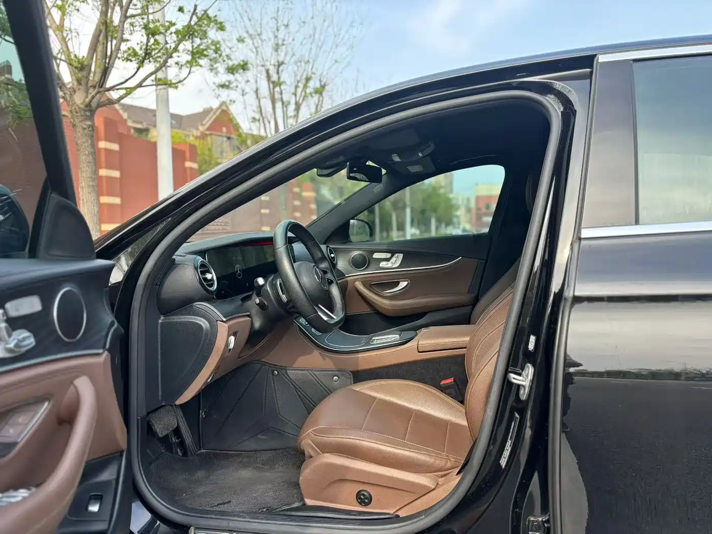 Mercedes-Benz E-Class 2021 E 300 L Fashion фото 4