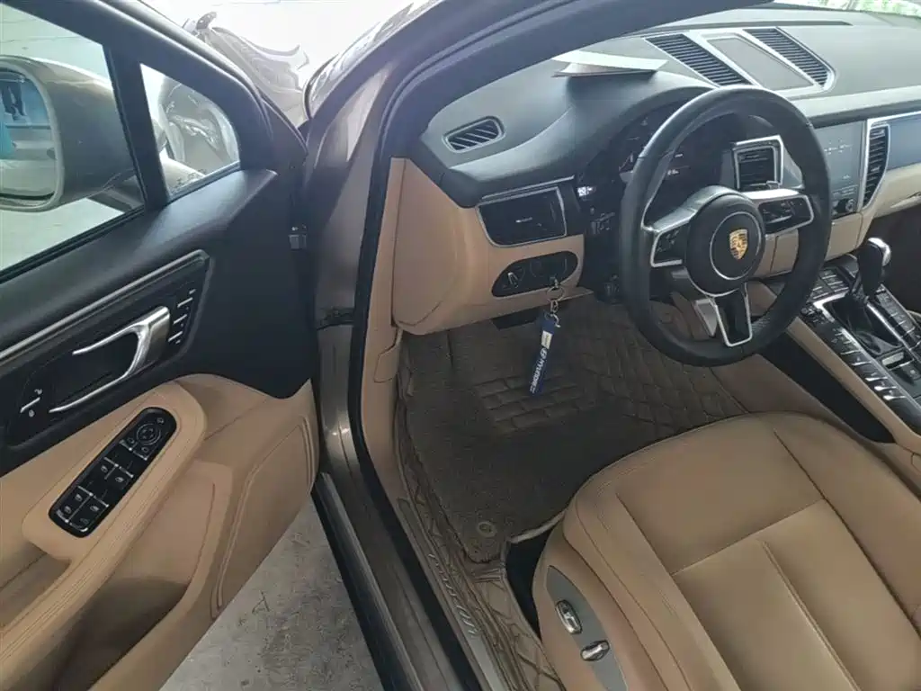 Porsche Macan 2017 Macan 2.0T фото 16
