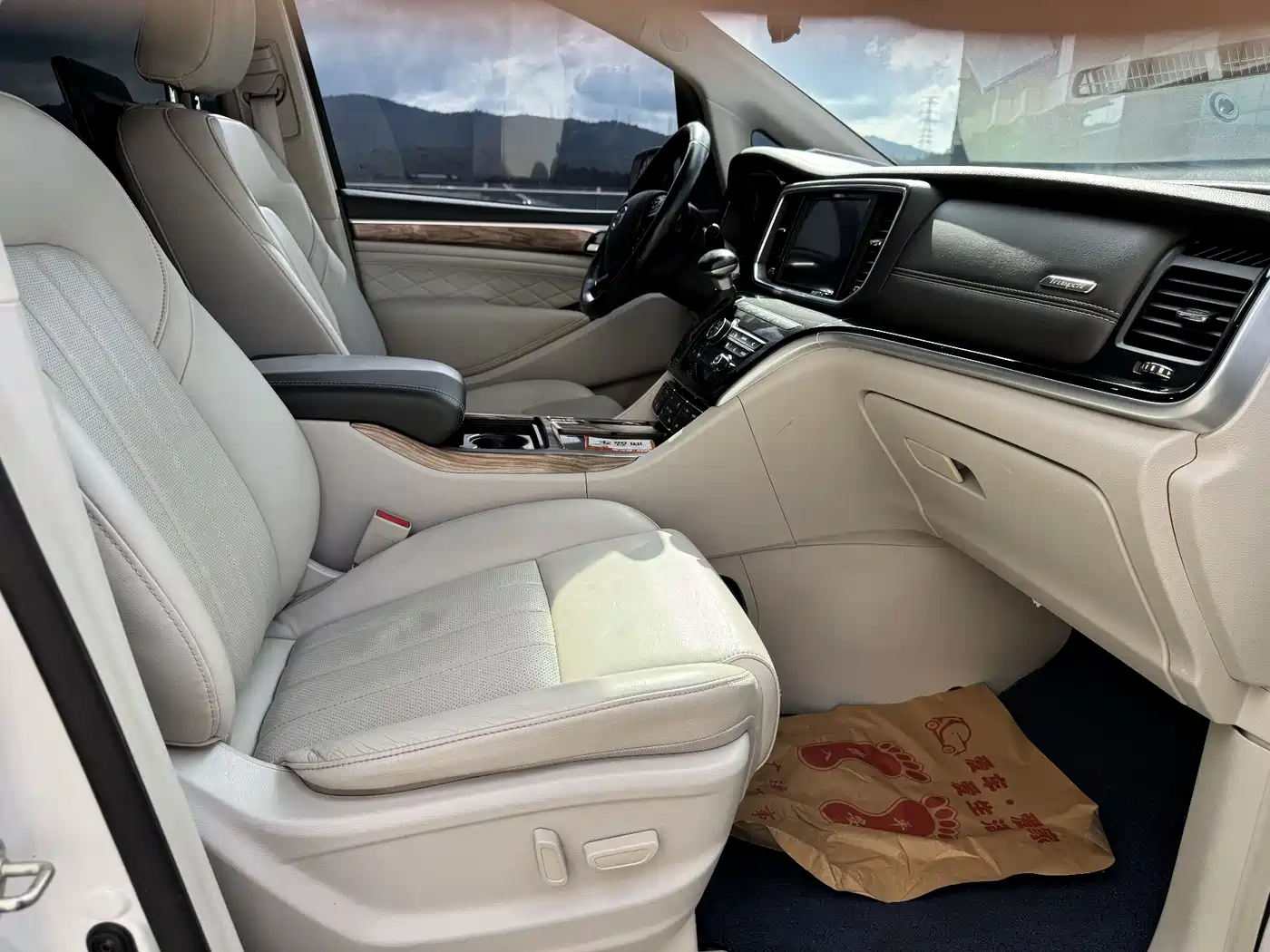 GAC Trumpchi Trumpchi M8 2018 320T Flagship Edition фото 26