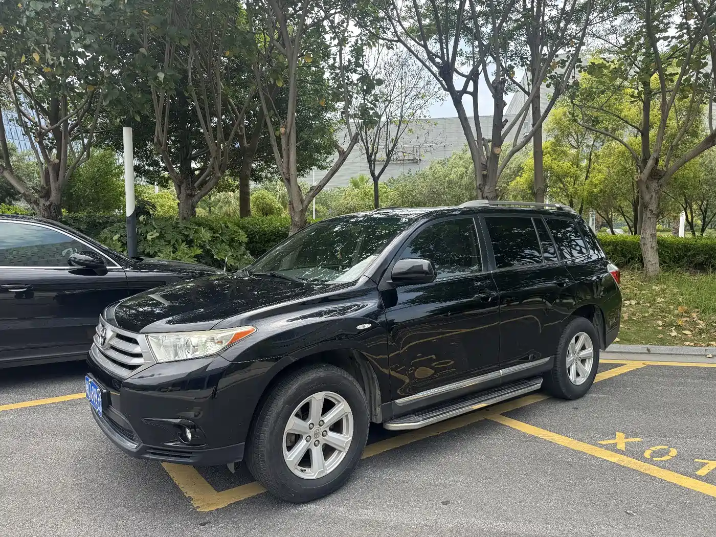 Toyota Highlander 2013 2.7L 2WD 5-seater Purple Gold Edition