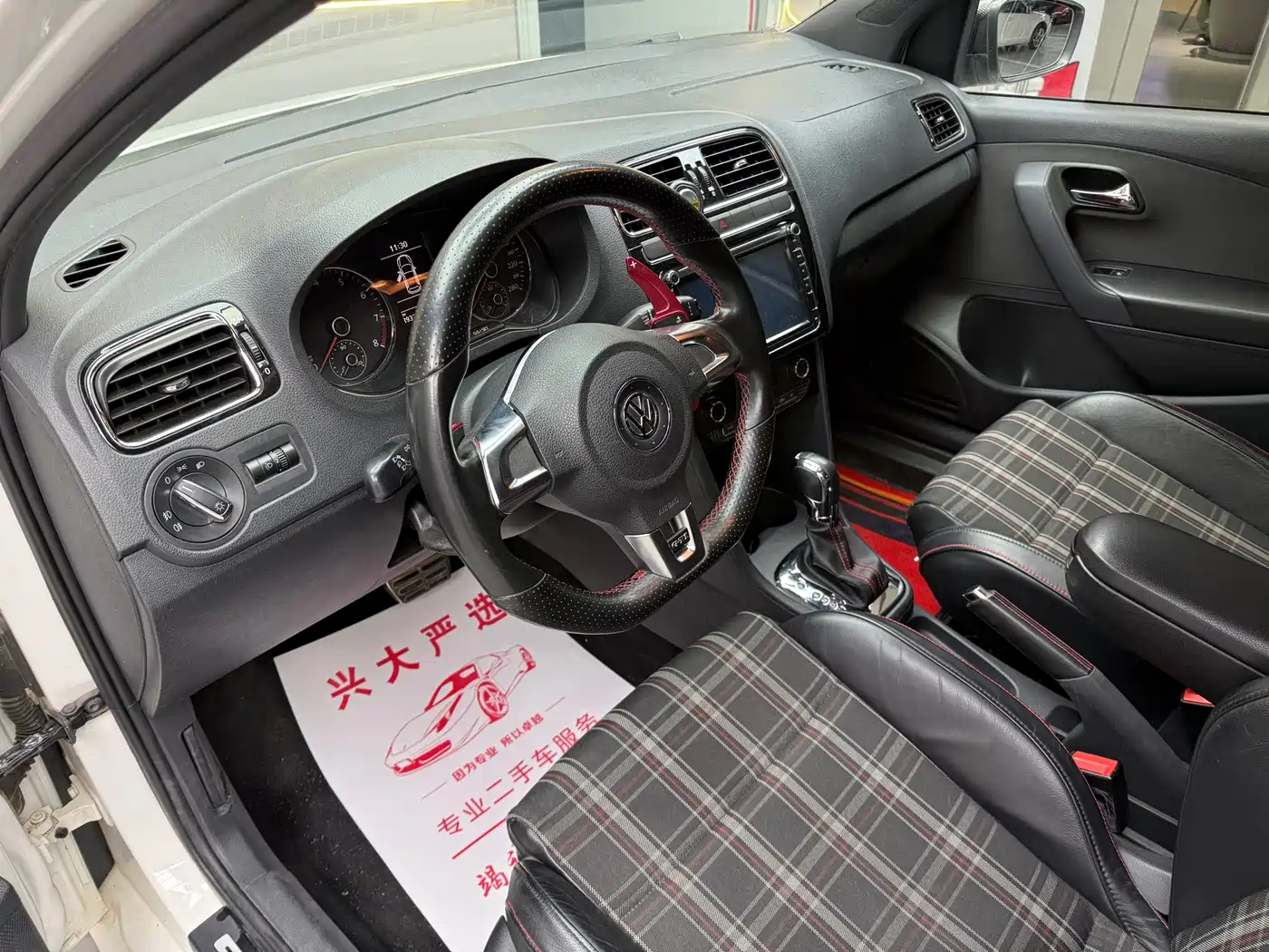 Volkswagen Polo 2012 1.4TSI GTI фото 6