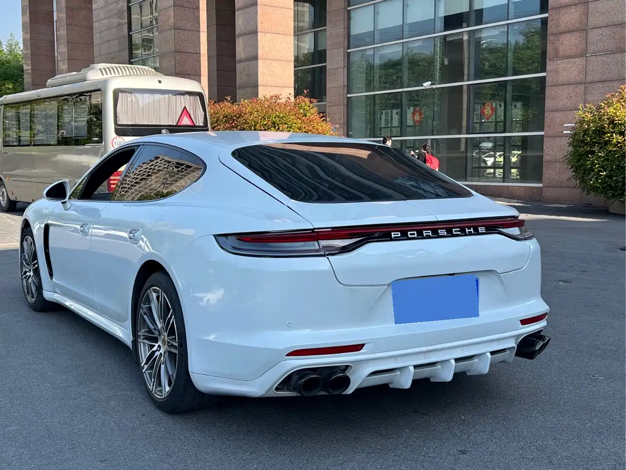 Porsche Panamera 2016 Panamera 4 Edition 3.0T фото 6
