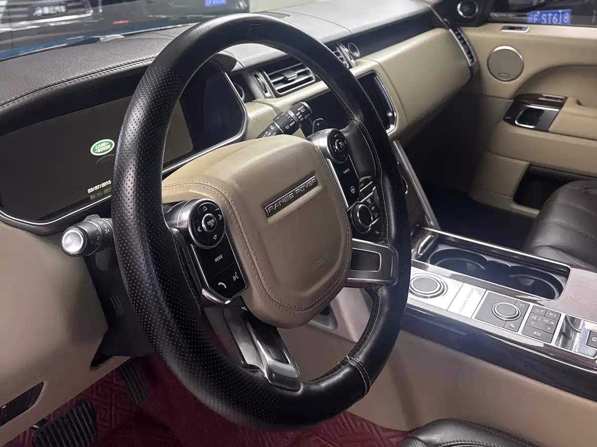 Land Rover Range Rover 2015 2015 3.0 SC V6 Vogue