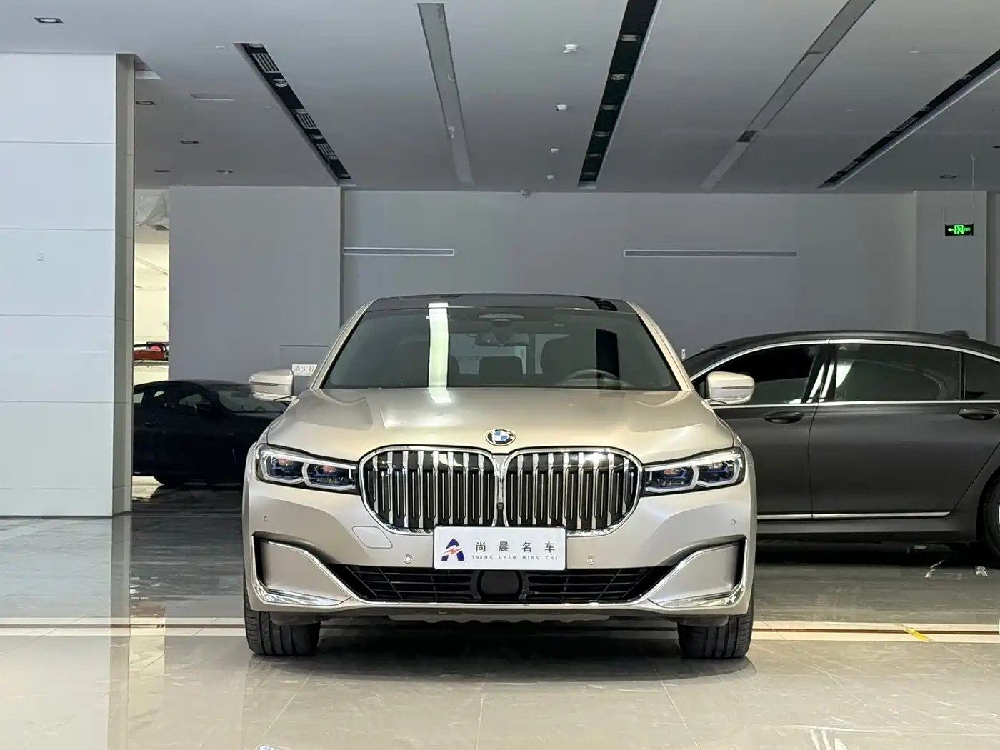 Фото 2 - BMW 7 Series