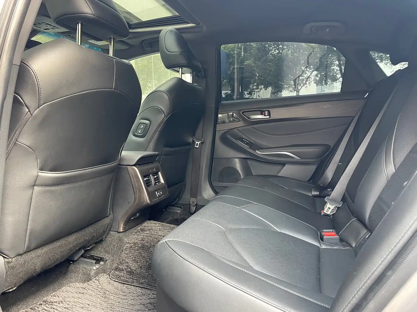 Toyota Avalon 2019 Hybrid 2.5L Luxury Edition China VI фото 6