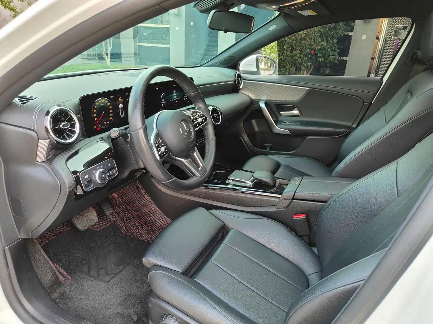 Mercedes-Benz A-Class 2022 A 180 L фото 4