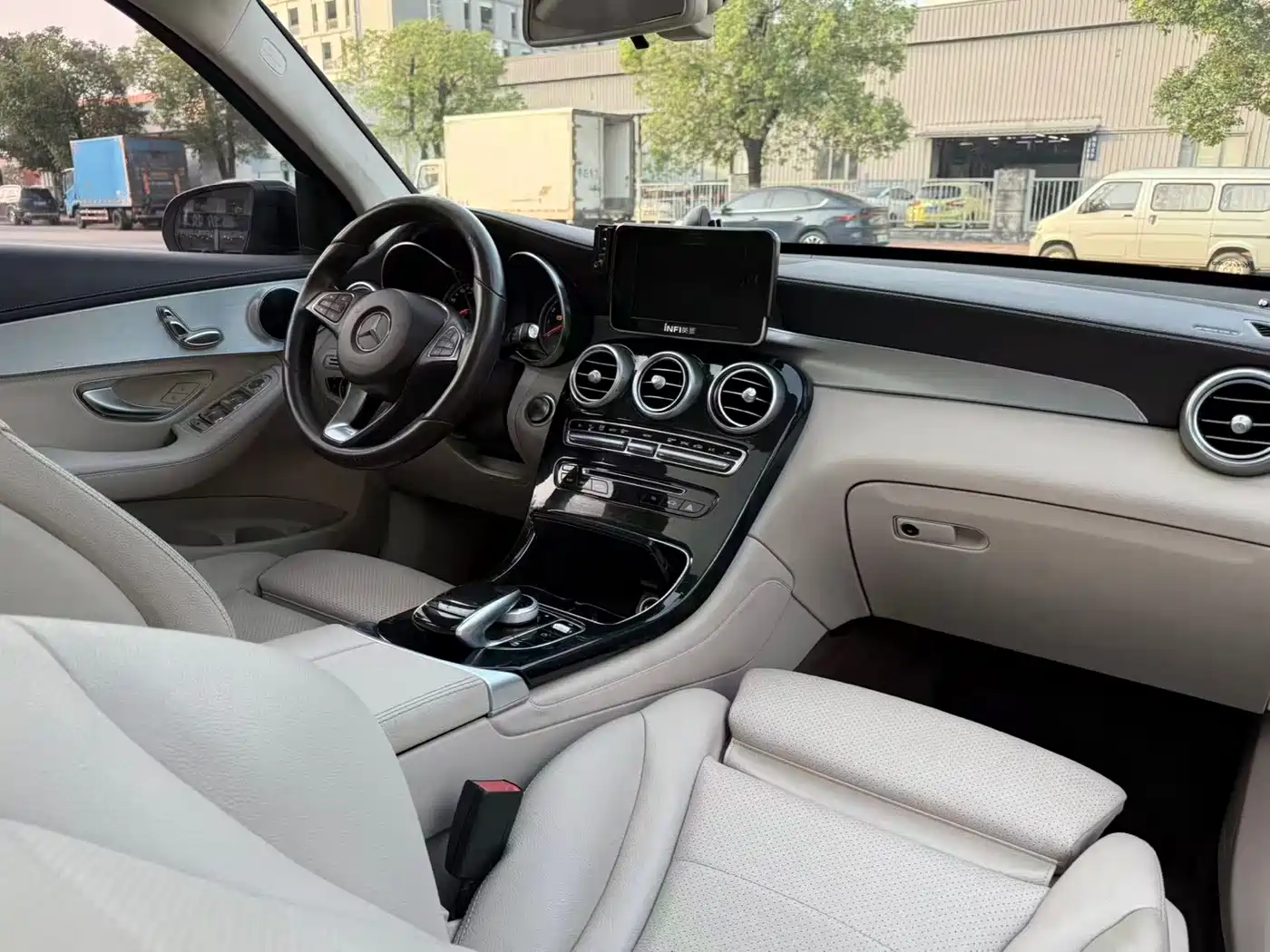 Mercedes-Benz GLC 2018 GLC 200 4MATIC фото 6