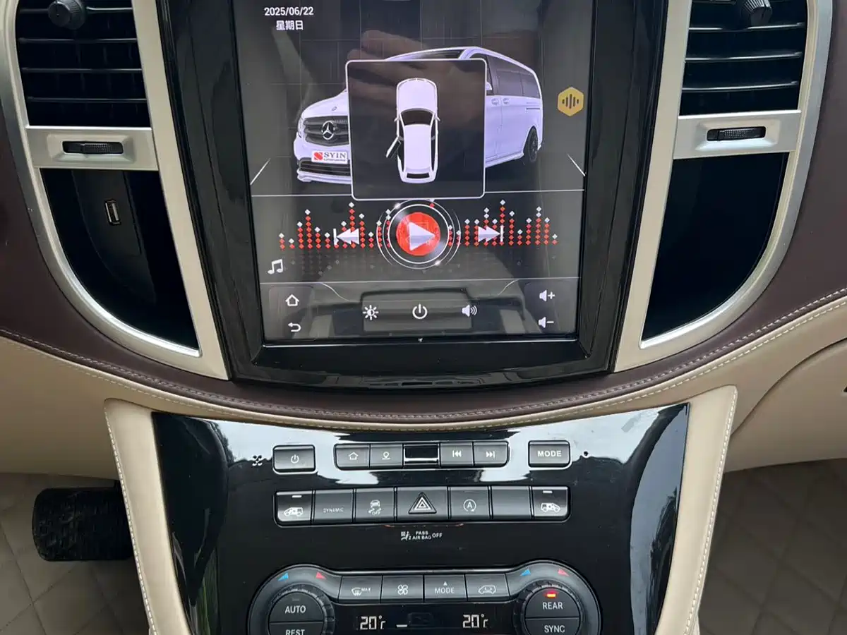 Mercedes-Benz Vito 2018 2.0T Business Edition China VI фото 10