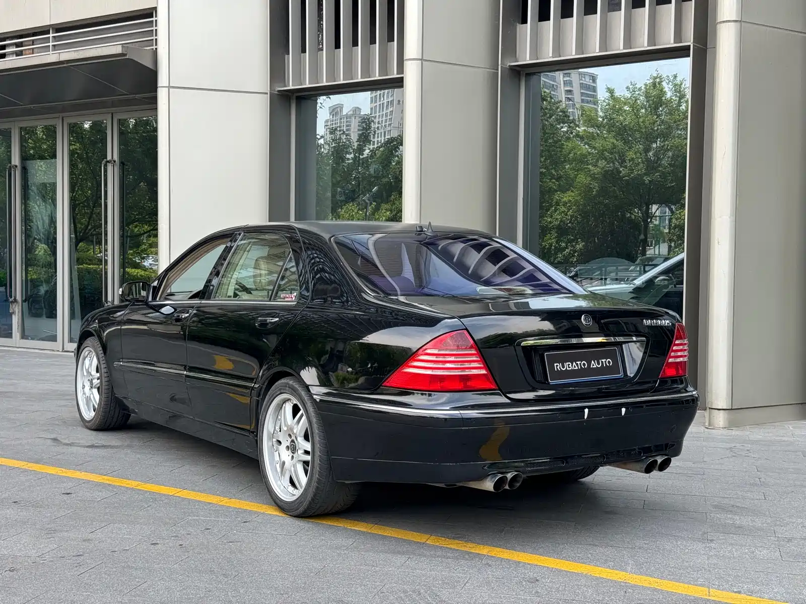 Photo 5 - Mercedes-Benz S-Class