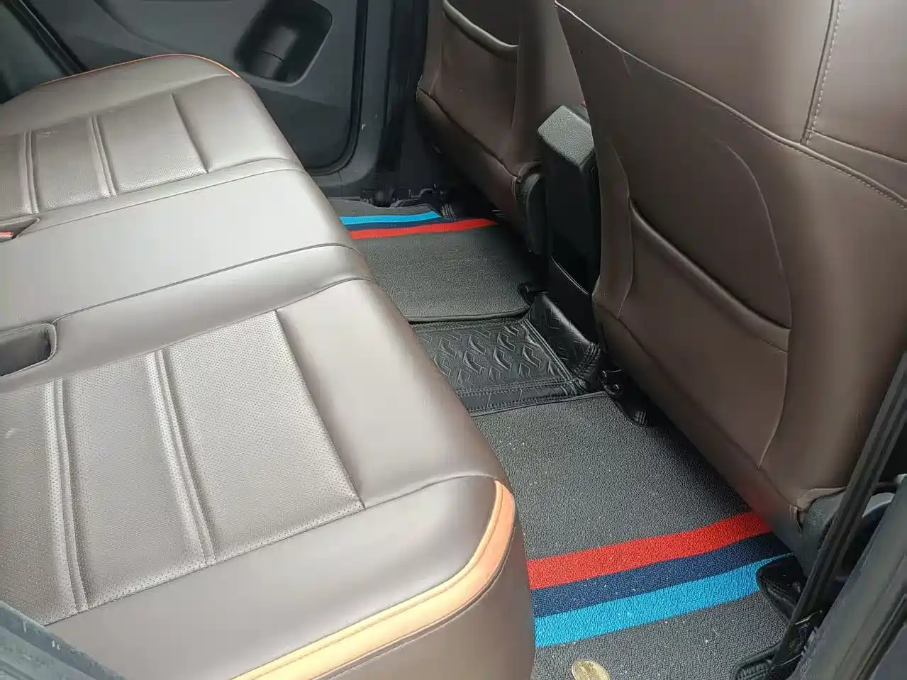 BYD E2