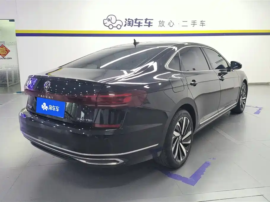 Volkswagen Passat 2022 330TSI Starlight Elite Edition фото 3