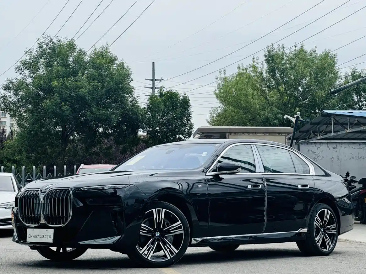 BMW 7 Series 2023 740Li Exclusive M Sport Package