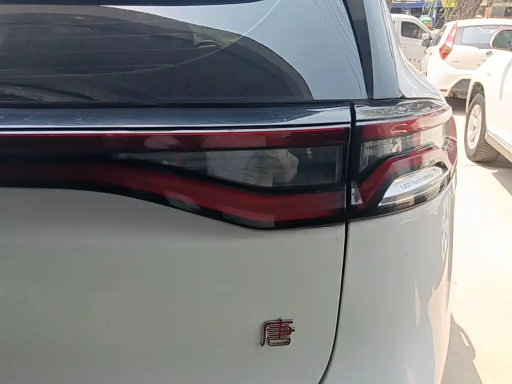 BYD Tang 2018 2.0T Automatic Smart Connection Noble Edition 7-Seater China V фото 8