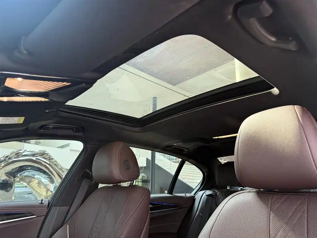 BMW 5 Series, миниатюра 11