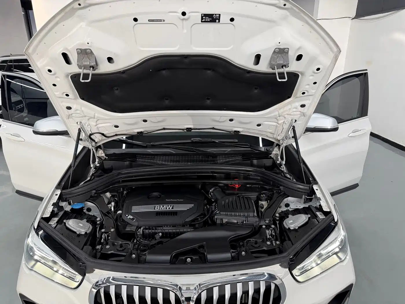 BMW X1 2022 sDrive20Li Premium фото 21