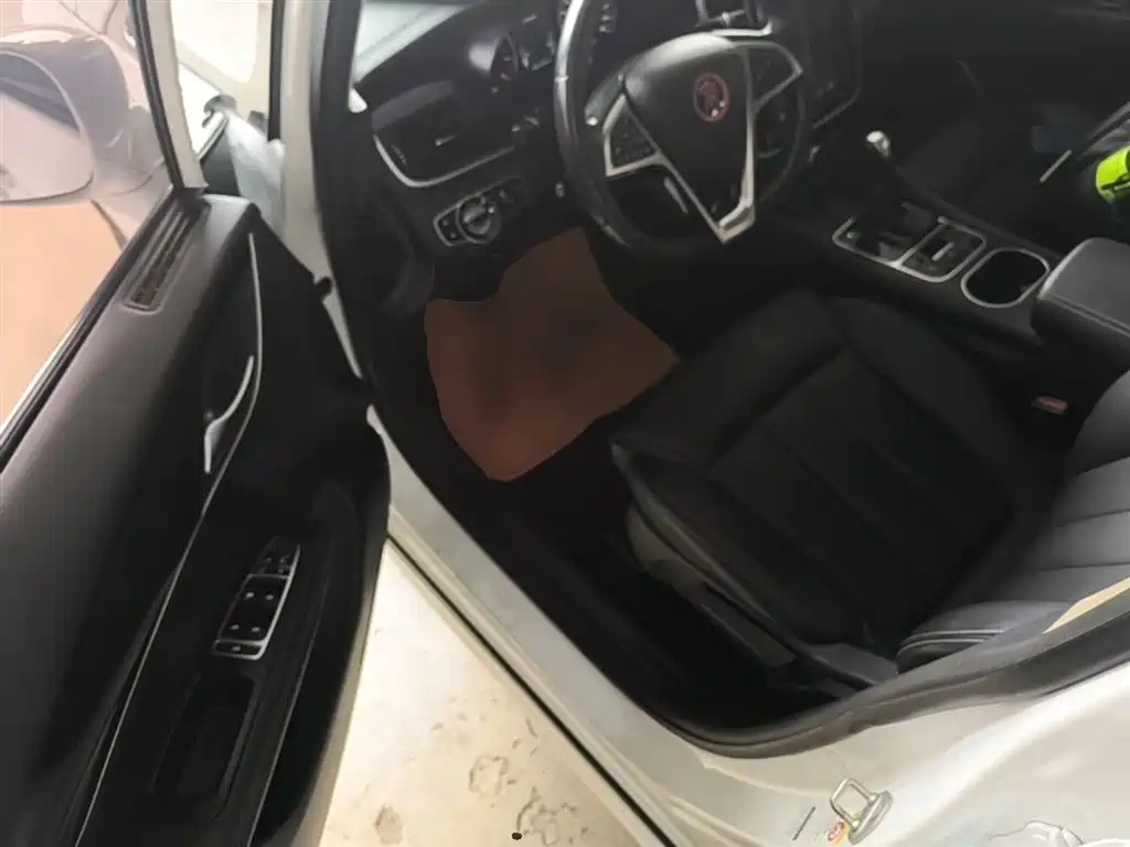 BYD Song MAX 2017 1.5T Auto Smart Elite 7-Seater фото 16