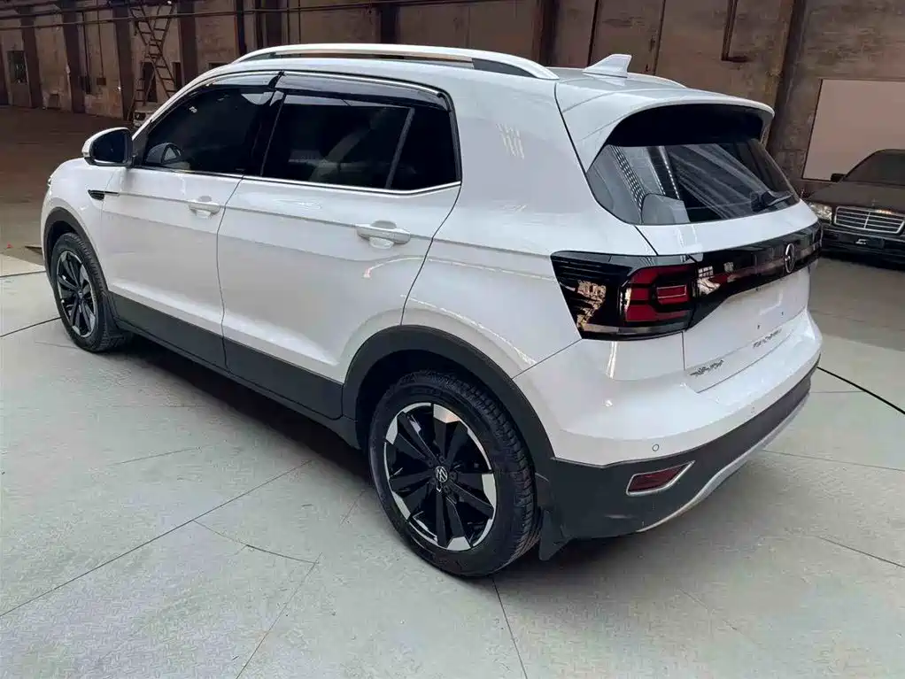 Volkswagen Tanying 2021 1.5L Automatic Smart Connect Edition фото 7