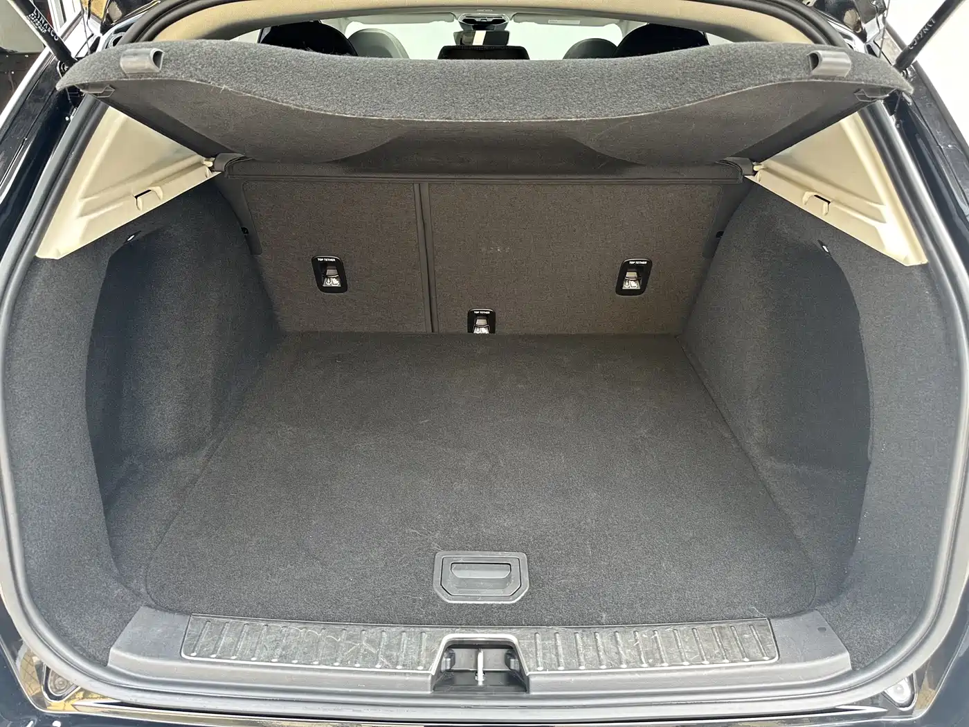 Lynk & Co 01 EM-P 2018 1.5T PHEV Power China V фото 17