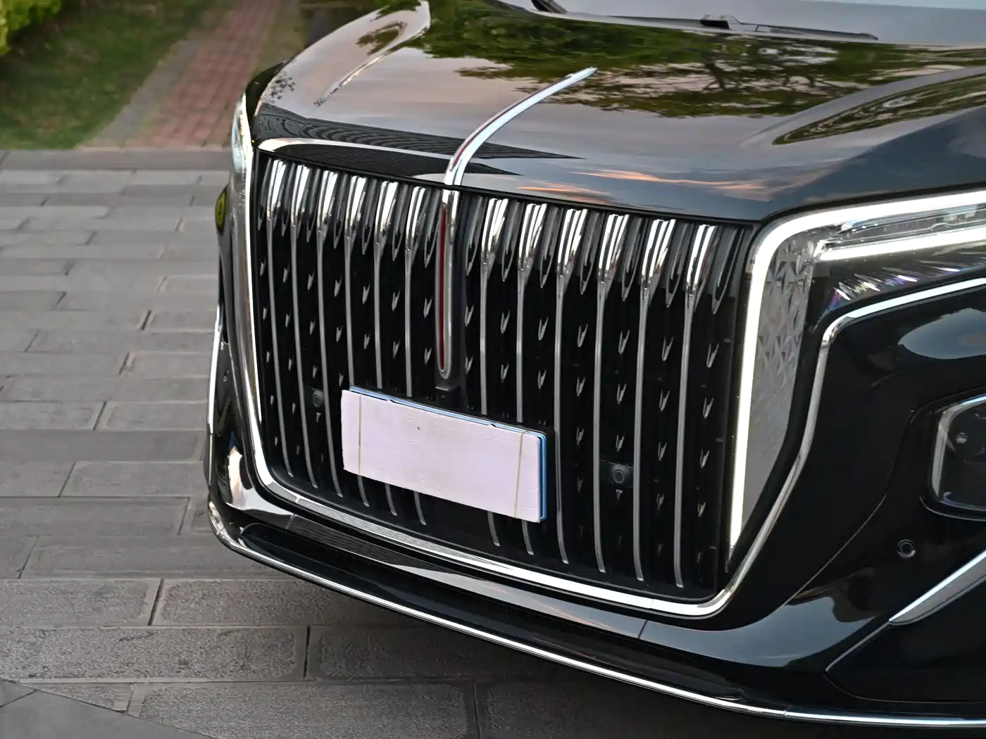 Hongqi HQ9 2023 2.0T Smart Connect Flag Enjoy Edition фото 6