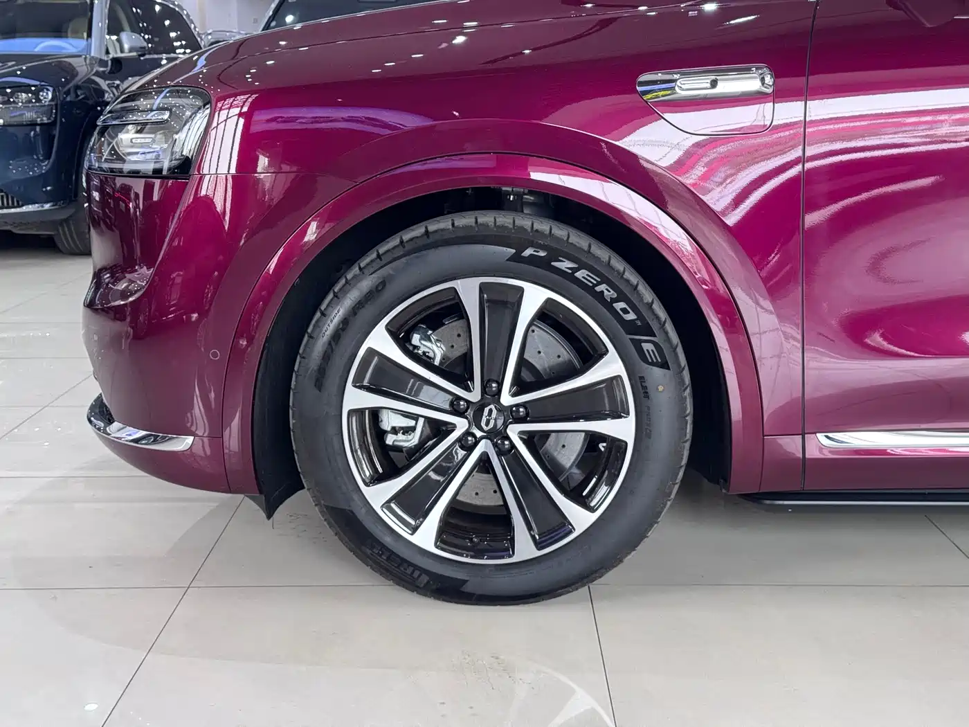 AITO Wenjie AITO M7 2026 Extended Range Ultra AWD 5-Seater фото 4
