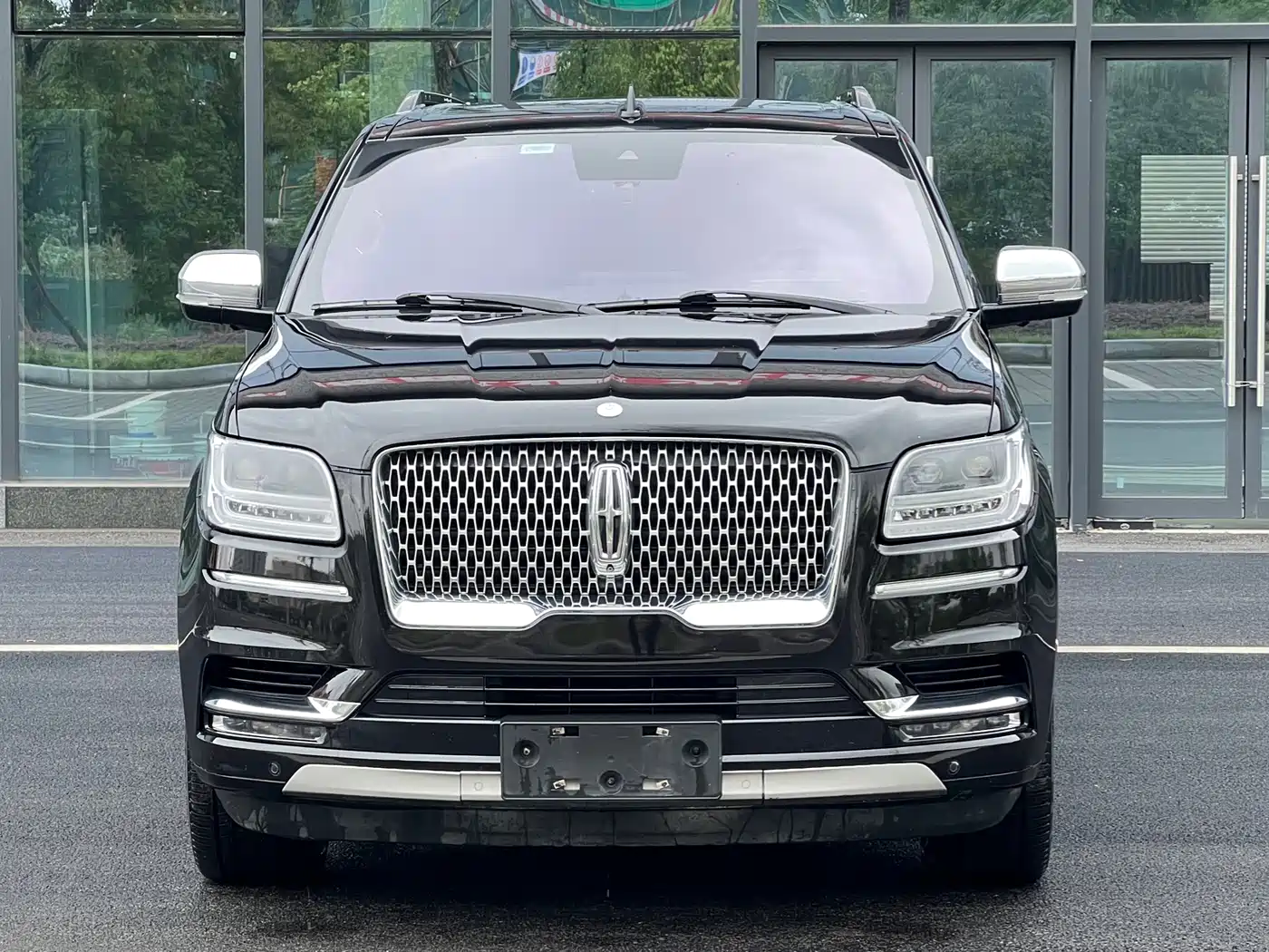 صورة 2 - Lincoln Navigator