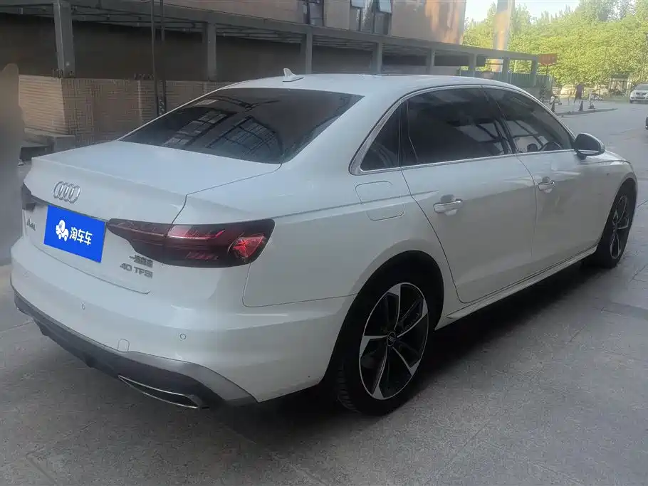 Audi A4L 2020 40 TFSI Fashion Dynamic Edition фото 3