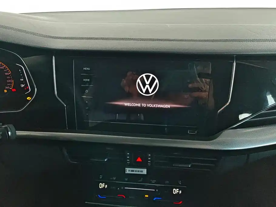 Volkswagen Passat 2024 330TSI Elite Edition фото 13