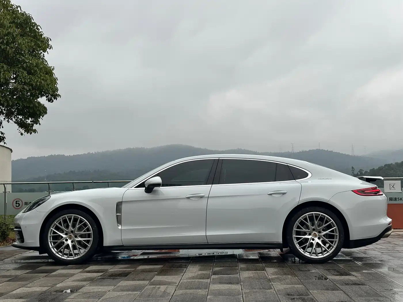 Porsche Panamera 2021 Panamera Executive Long Wheelbase 2.9T фото 7