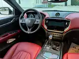 Photo 14 - Maserati Ghibli