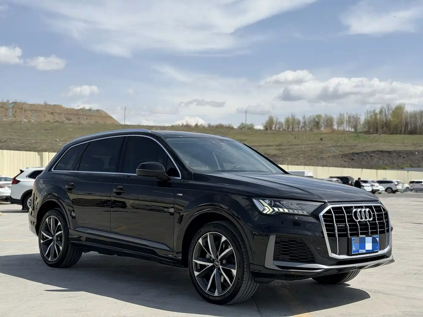 Audi Q7 2023 55 TFSI quattro S line Sport фото 3