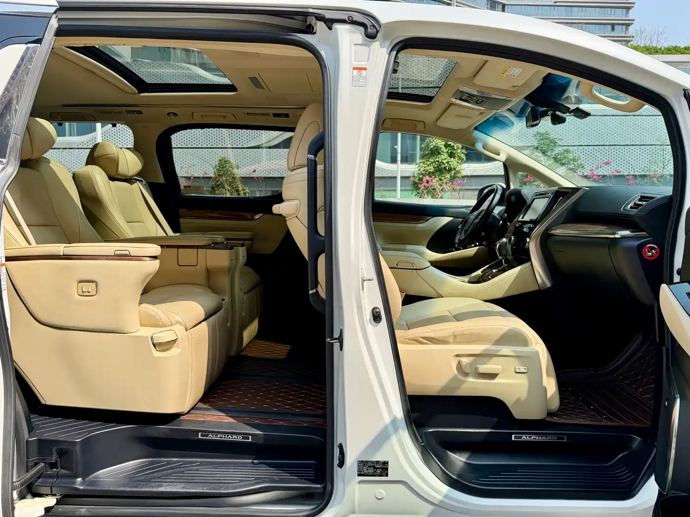 Toyota Alphard 2015 3.5L Premium Edition фото 26