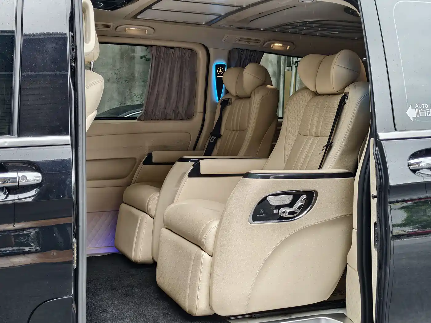 Mercedes-Benz Vito 2021 2.0T Business Edition 7-seater фото 31