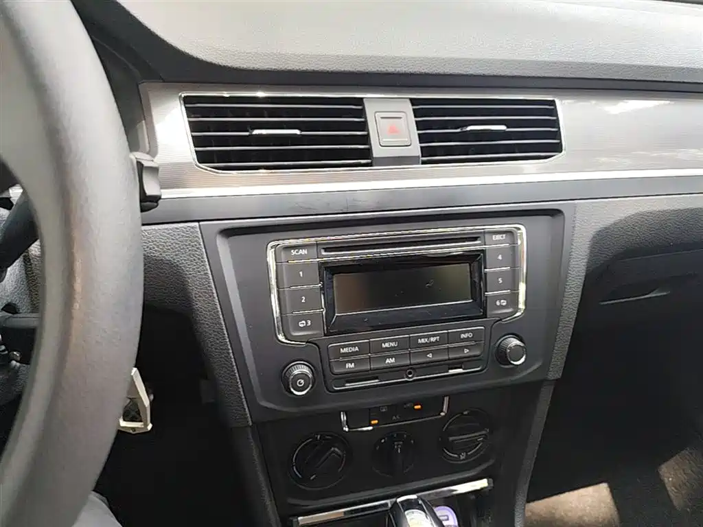 Volkswagen Bora 2016 Model 1.6L Automatic Fashion фото 13