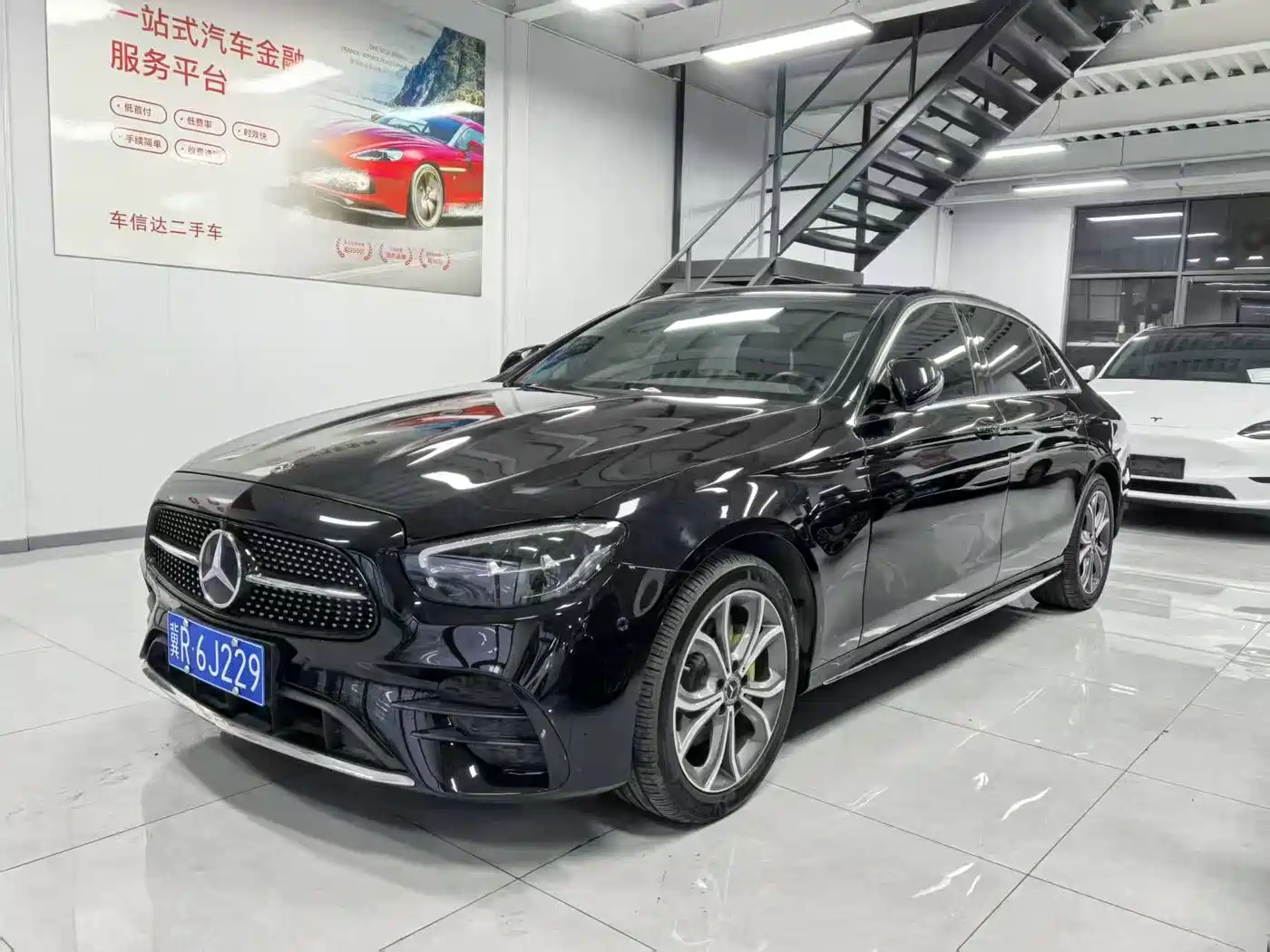 Mercedes-Benz E-Class 2021 E 300 L Sport Luxury Edition фото 3