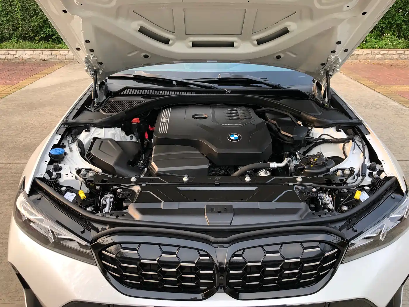 BMW 3 Series 2024 325Li M Sport Shadowline Package фото 22