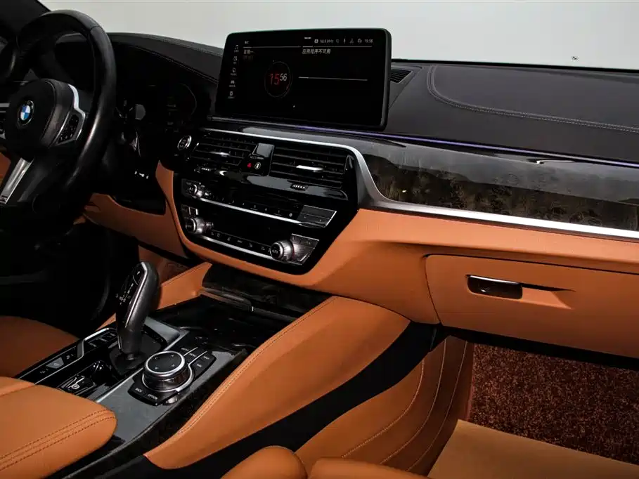 BMW 6 Series GT 2021 630i M Sport Package фото 10