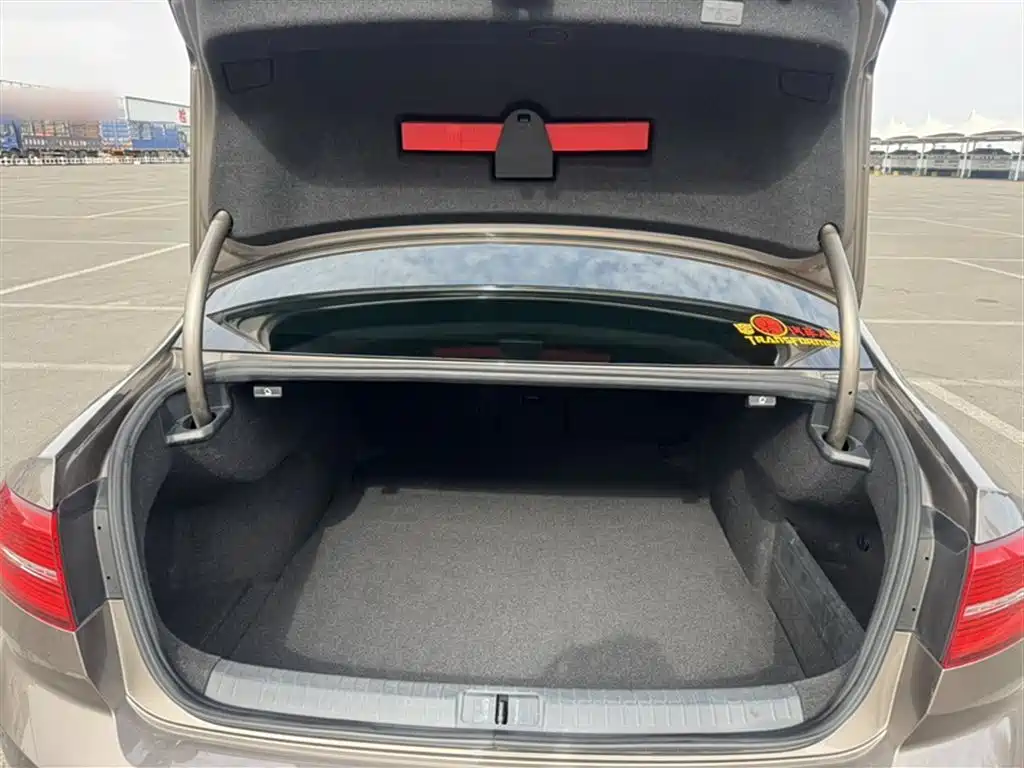 Volkswagen Magotan 2017 330TSI DSG Premium фото 13