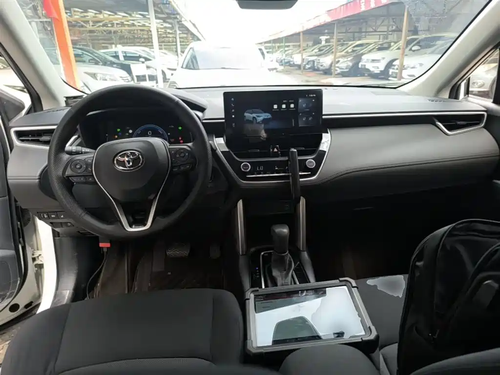 Toyota Frontlander 2024 2.0L Smart Hybrid Dual Engine Leading Edition фото 10