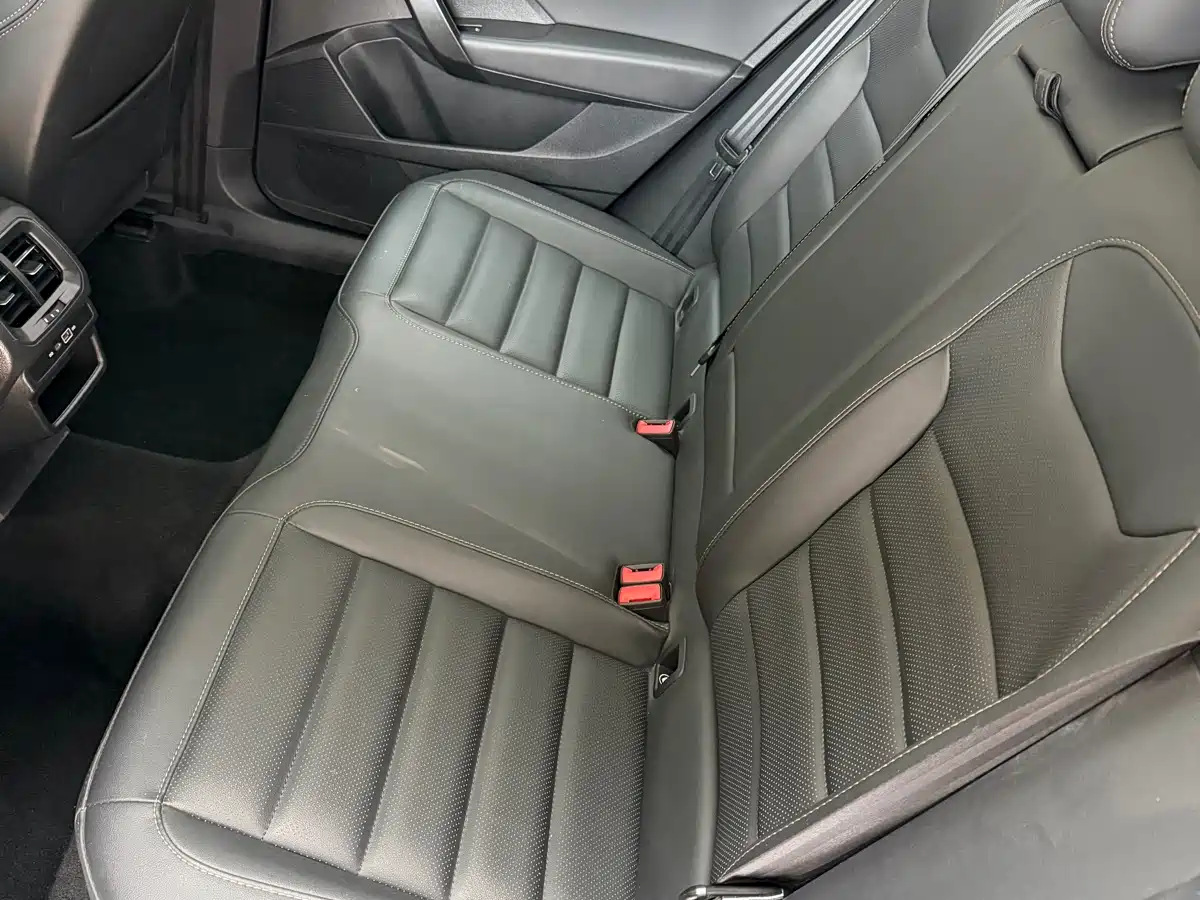 Volkswagen Tharu 2022 280TSI FWD Luxury Edition фото 12