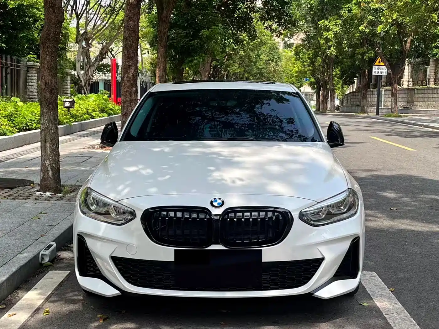 BMW 1-SERIES