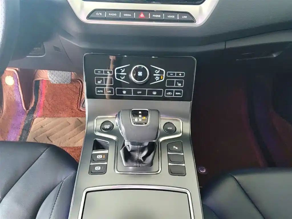 Hongqi H5 2020 1.8T Automatic Smart Connection Qi Enjoy Edition фото 6