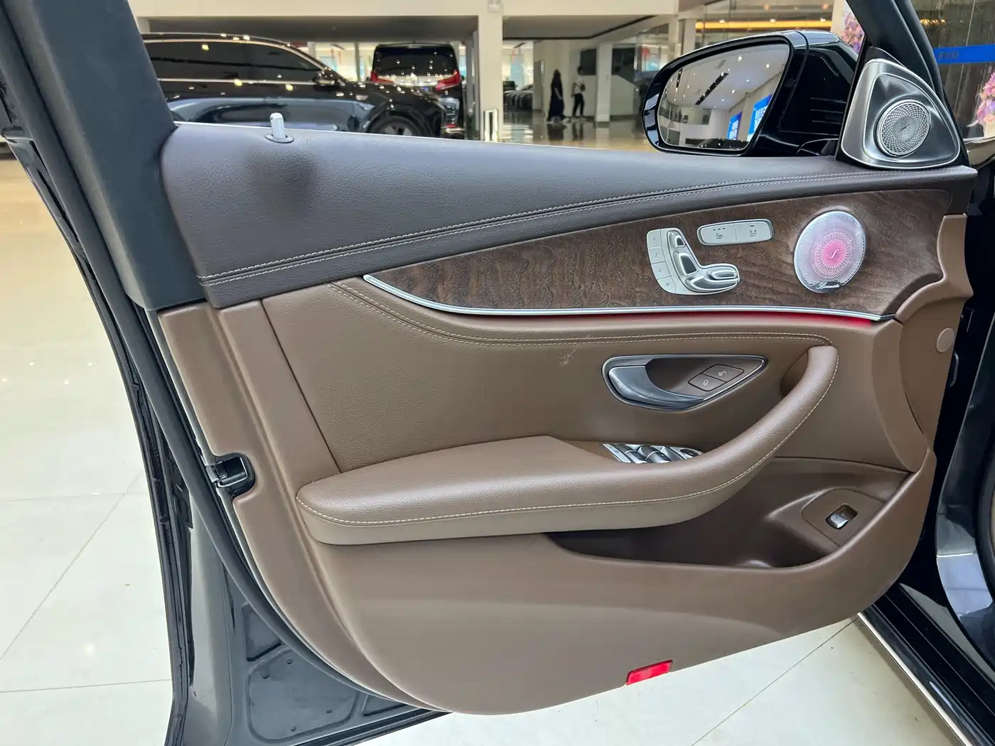 Mercedes-Benz E-Class 2023 Facelift E 300 L Luxury фото 9