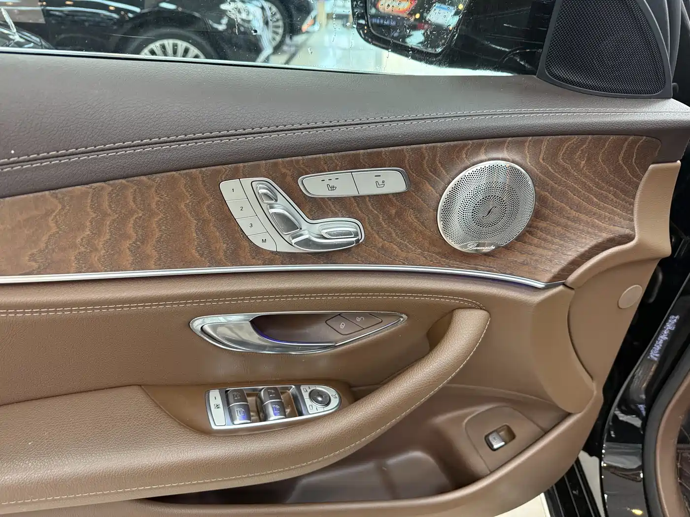 Mercedes-Benz E-Class 2022 E 300 L Luxury фото 8