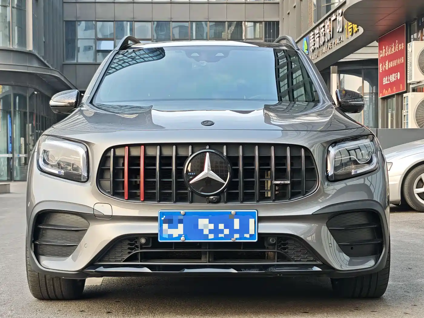 MERCEDES-BENZ GLB AMG