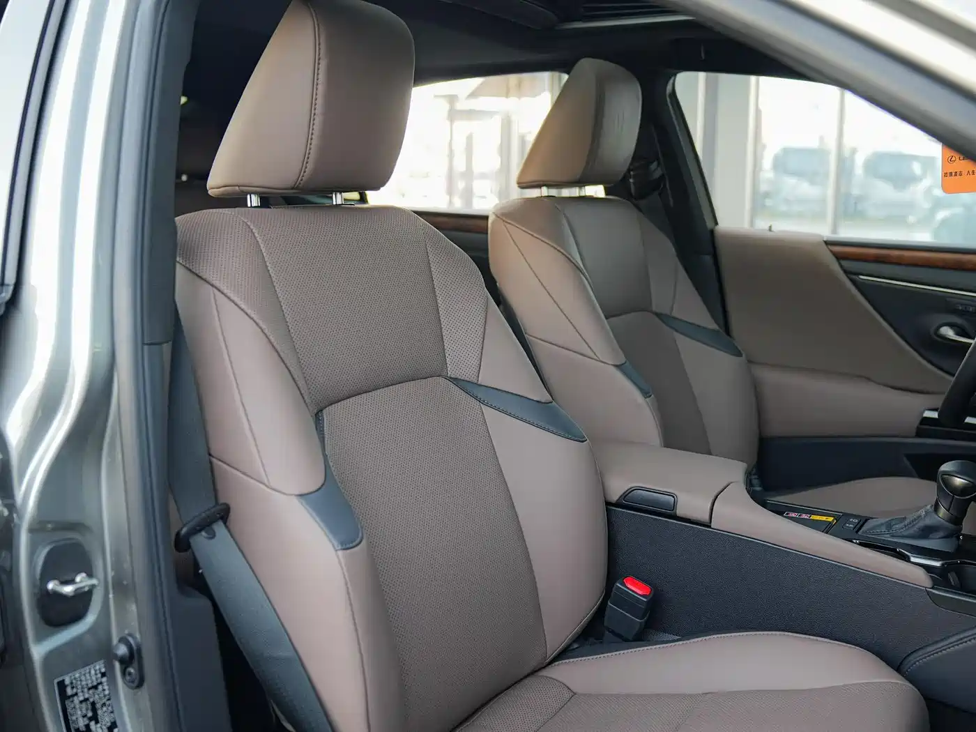 Lexus ES 2024 200 Premium Edition фото 12