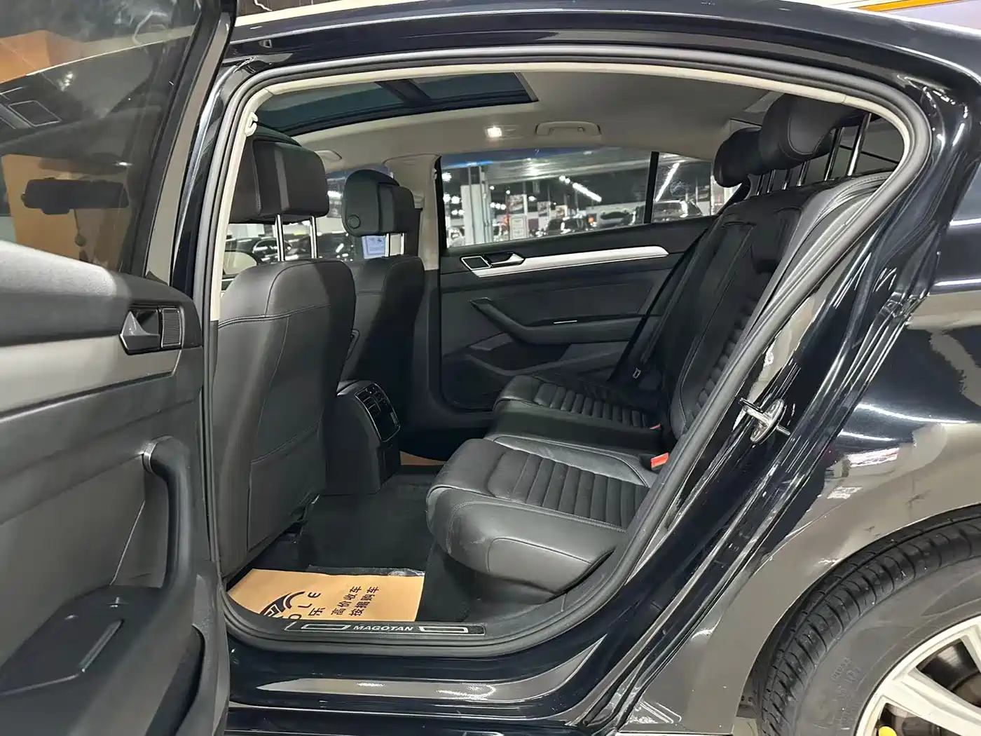 Volkswagen Magotan 2018 330TSI DSG Leading фото 6
