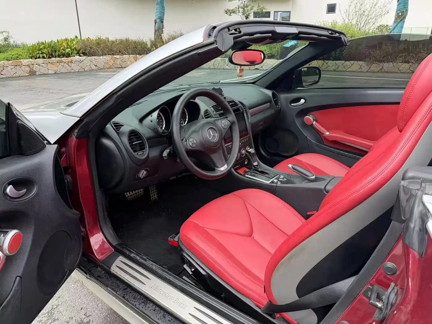 Mercedes-Benz SLK-Class 2011 2010 Model SLK 200K Grand Edition