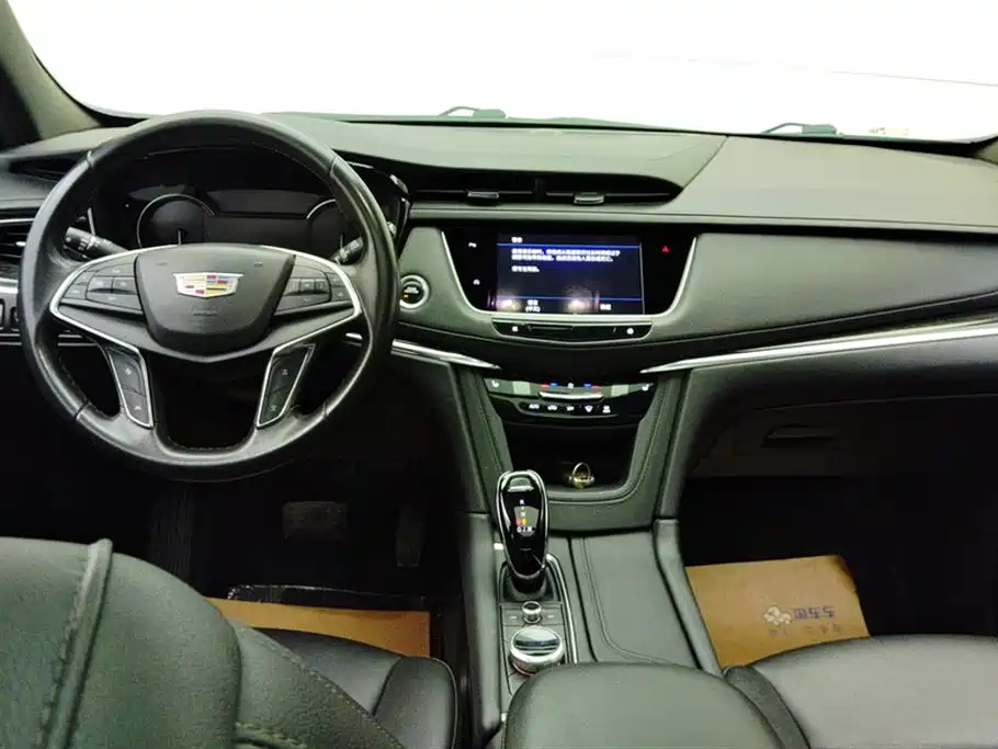 Cadillac XT5 2022 2.0T 2WD Luxury фото 12