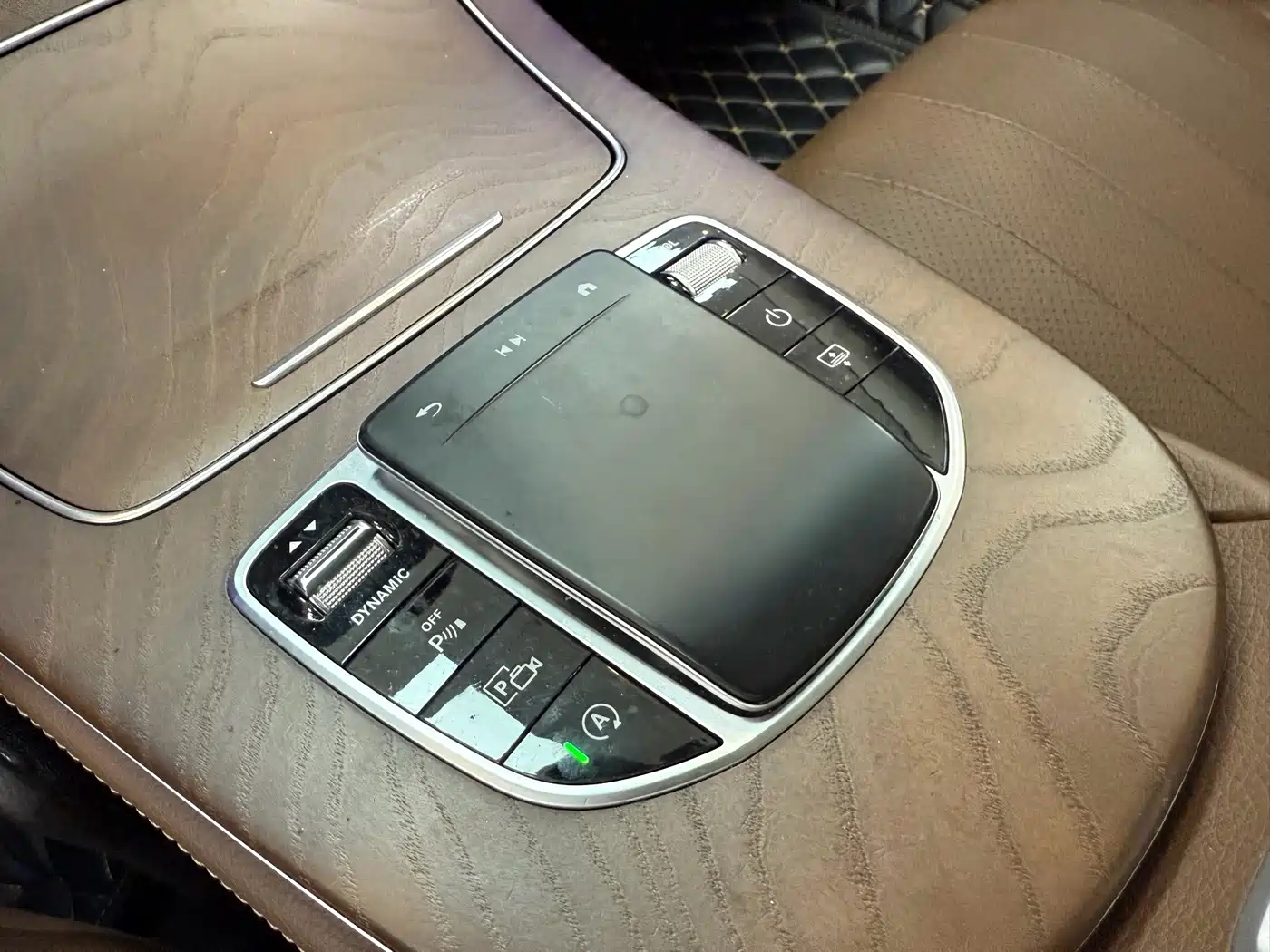 Mercedes-Benz E-Class 2022 E 300 L Luxury фото 6